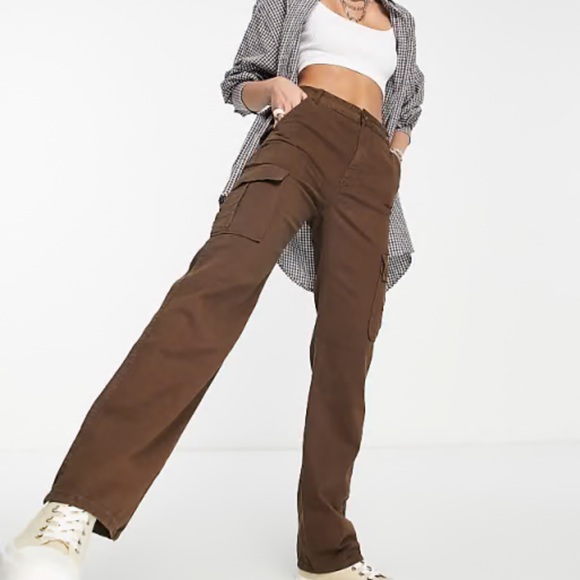 stradivarius Pants - STRADIVARIUS BROWN CARGO PANTS